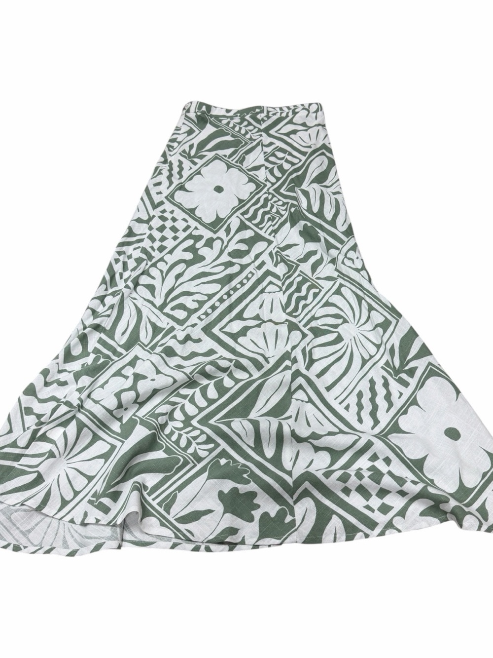 Petal & Pup Sage and White Floral Print Maxi Skirt Size S